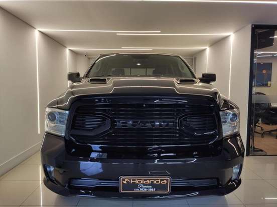 RAM-CLASSIC-5.7 V8 GASOLINA LARAMIE NIGHT EDITION CD 4X4 AUTOMÁTICO RAM-CLASSIC-2022