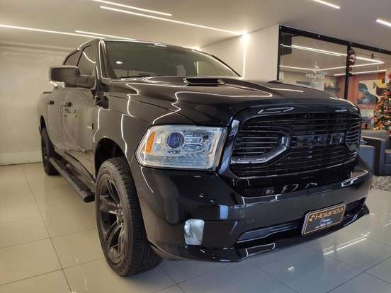RAM-CLASSIC-5.7 V8 GASOLINA LARAMIE NIGHT EDITION CD 4X4 AUTOMÁTICO RAM-CLASSIC-2022