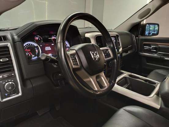 RAM-CLASSIC-5.7 V8 GASOLINA LARAMIE NIGHT EDITION CD 4X4 AUTOMÁTICO RAM-CLASSIC-2022
