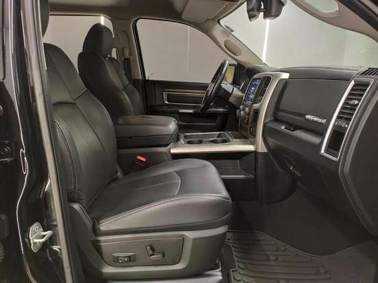 RAM-CLASSIC-5.7 V8 GASOLINA LARAMIE NIGHT EDITION CD 4X4 AUTOMÁTICO RAM-CLASSIC-2022