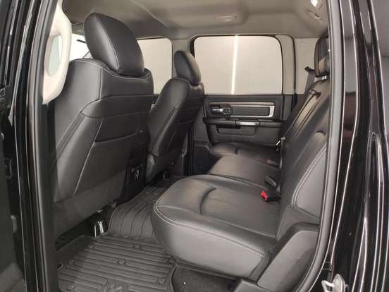 RAM-CLASSIC-5.7 V8 GASOLINA LARAMIE NIGHT EDITION CD 4X4 AUTOMÁTICO RAM-CLASSIC-2022