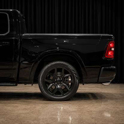 RAM-1500-3.0 HURRICANE 6 BITURBO GASOLINA LARAMIE NIGHT EDITION CD 4X4 AUTOMÁTICO RAM-1500-2024