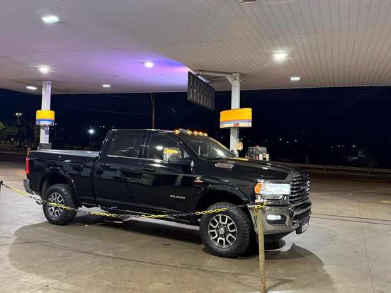 RAM-3500-6.7 I6 TURBO DIESEL LIMITED LONGHORN CD 4X4 AUTOMÁTICO RAM-3500-2023