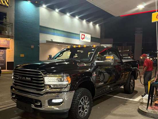 RAM-3500-6.7 I6 TURBO DIESEL LIMITED LONGHORN CD 4X4 AUTOMÁTICO RAM-3500-2023