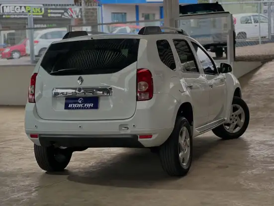 RENAULT-DUSTER-2012