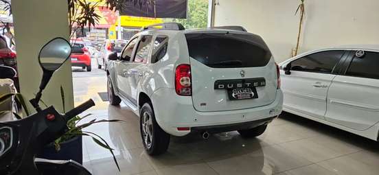 RENAULT-DUSTER-2014