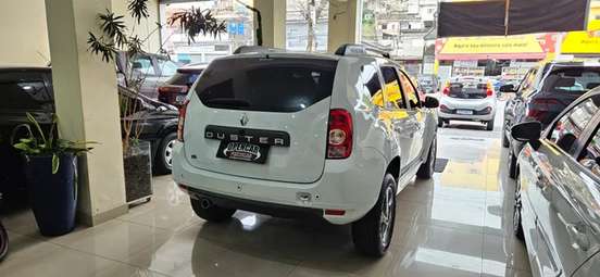 RENAULT-DUSTER-2014