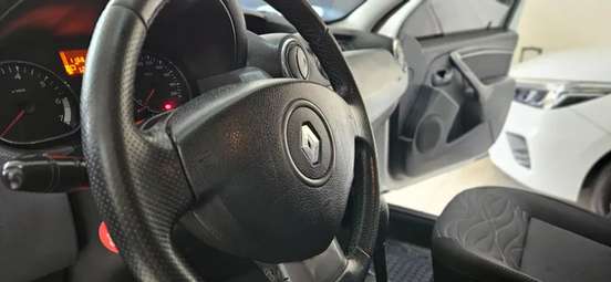 RENAULT-DUSTER-2014