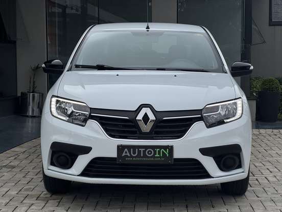 RENAULT-LOGAN-2024