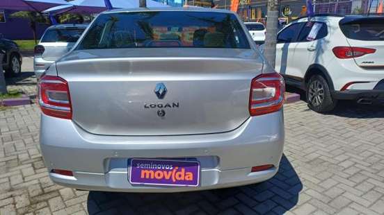 RENAULT-LOGAN-2024