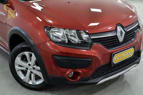 RENAULT-SANDERO-2019