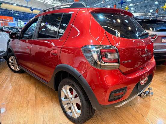 RENAULT-SANDERO-2016