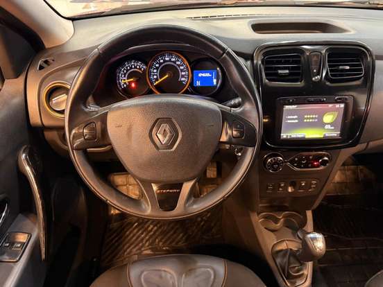 RENAULT-SANDERO-1.6 STEPWAY 8V FLEX 4P AUTOMATIZADO RENAULT-SANDERO-2016