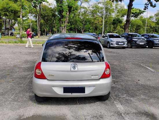 RENAULT-CLIO-2010