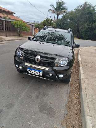 RENAULT-DUSTER-2019