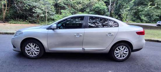 RENAULT-FLUENCE-2.0 DYNAMIQUE PLUS 16V FLEX 4P AUTOMÁTICO RENAULT-FLUENCE-2017