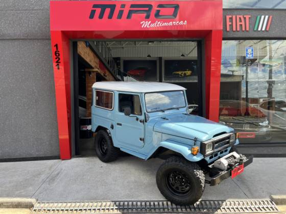 TOYOTA BANDEIRANTE 4.0 OJ50LV 4X4 TETO RIGIDO DIESEL 2P MANUAL