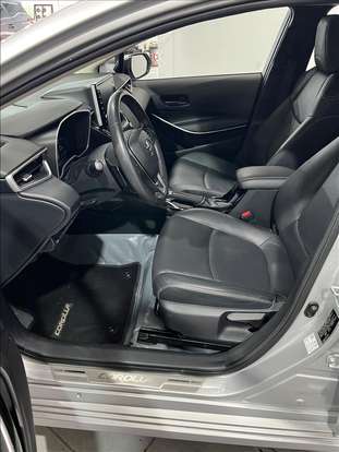 TOYOTA-COROLLA-2019