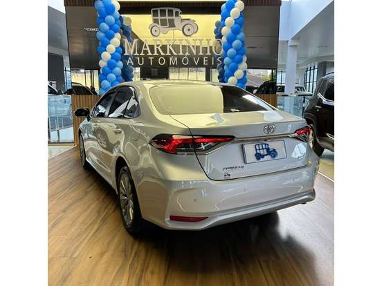 TOYOTA-COROLLA-2024