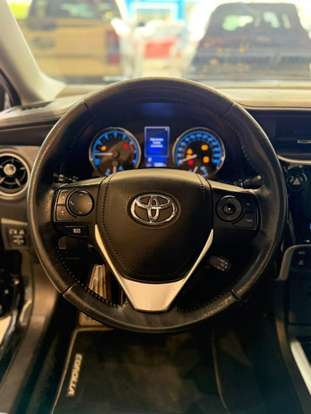TOYOTA-COROLLA-2017