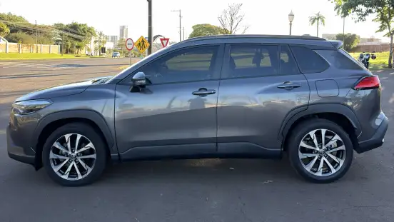 TOYOTA-COROLLA CROSS-2021