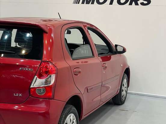 TOYOTA-ETIOS-1.3 X 16V FLEX 4P MANUAL TOYOTA-ETIOS-2016