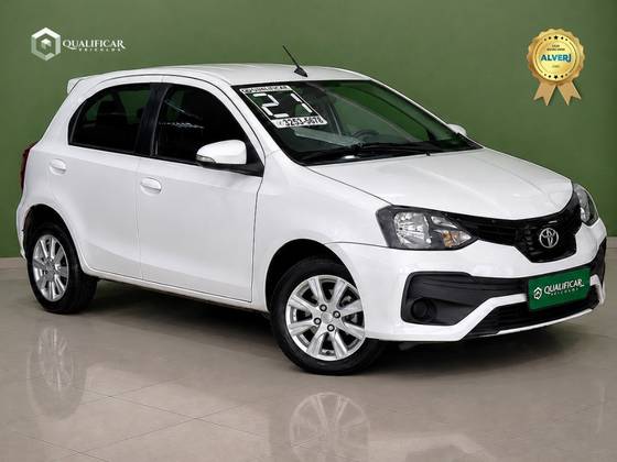 TOYOTA ETIOS 1.5 X PLUS 16V FLEX 4P AUTOMÁTICO