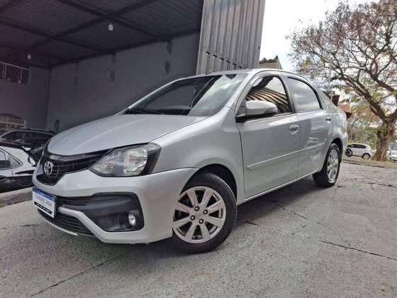 TOYOTA ETIOS 1.5 X PLUS SEDAN 16V FLEX 4P AUTOMÁTICO