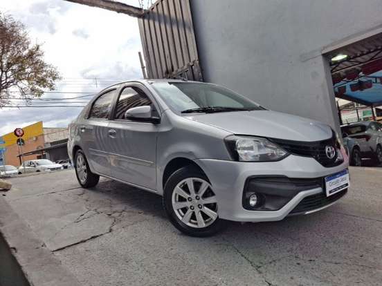 TOYOTA-ETIOS-2018
