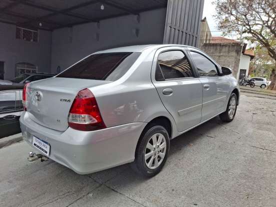 TOYOTA-ETIOS-1.5 X PLUS SEDAN 16V FLEX 4P AUTOMÁTICO TOYOTA-ETIOS-2018