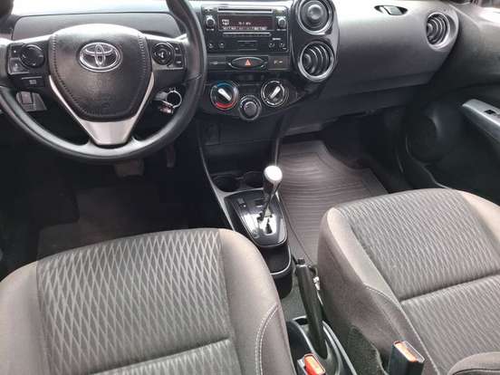 TOYOTA-ETIOS-1.5 X PLUS SEDAN 16V FLEX 4P AUTOMÁTICO TOYOTA-ETIOS-2018