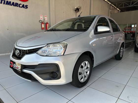 TOYOTA ETIOS 1.5 X SEDAN 16V FLEX 4P MANUAL