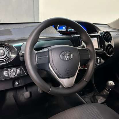 TOYOTA-ETIOS-2018