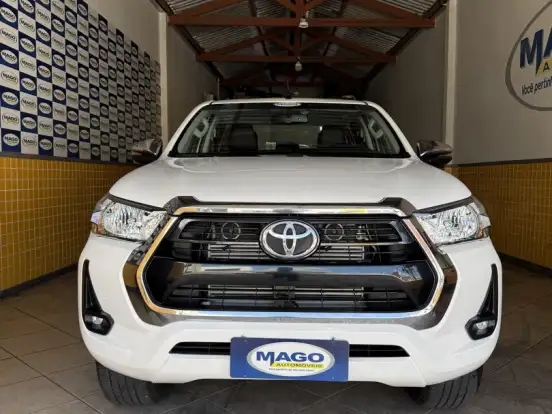 TOYOTA-HILUX-2.8 D-4D TURBO DIESEL CD SRV 4X4 AUTOMÁTICO TOYOTA-HILUX-2023