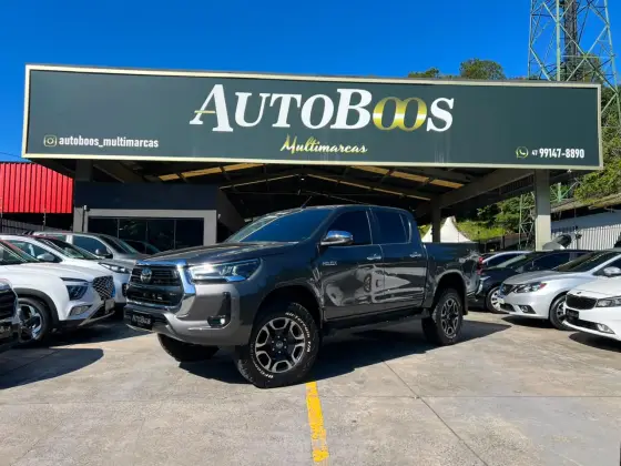 TOYOTA HILUX 2.8 D-4D TURBO DIESEL CD SRX 4X4 AUTOMÁTICO