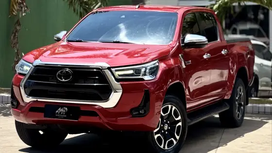 TOYOTA HILUX 2.8 D-4D TURBO DIESEL CD SRX 4X4 AUTOMÁTICO