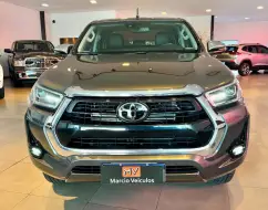 TOYOTA HILUX 2.8 D-4D TURBO DIESEL CD SRX 4X4 AUTOMÁTICO TOYOTA HILUX 2.8 D-4D TURBO DIESEL CD SRX 4X4 AUTOMÁTICO
