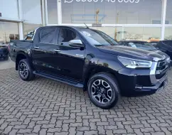 TOYOTA HILUX 2.8 D-4D TURBO DIESEL CD SRX 4X4 AUTOMÁTICO TOYOTA HILUX 2.8 D-4D TURBO DIESEL CD SRX 4X4 AUTOMÁTICO