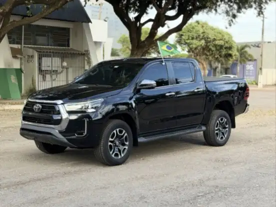 TOYOTA-HILUX-2.8 D-4D TURBO DIESEL CD SRX 4X4 AUTOMÁTICO TOYOTA-HILUX-2021