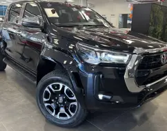TOYOTA HILUX 2.8 D-4D TURBO DIESEL CD SRX PLUS 4X4 AUTOMÁTICO TOYOTA HILUX 2.8 D-4D TURBO DIESEL CD SRX PLUS 4X4 AUTOMÁTICO