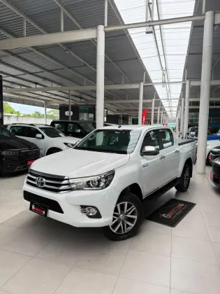 TOYOTA HILUX 2.8 POWER PACK 4X4 CD 16V DIESEL 4P MANUAL