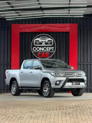 TOYOTA HILUX 2.8 SRX 4X4 CD 16V DIESEL 4P AUTOMÁTICO
