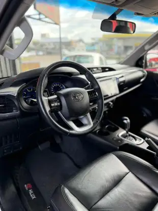TOYOTA-HILUX-2015