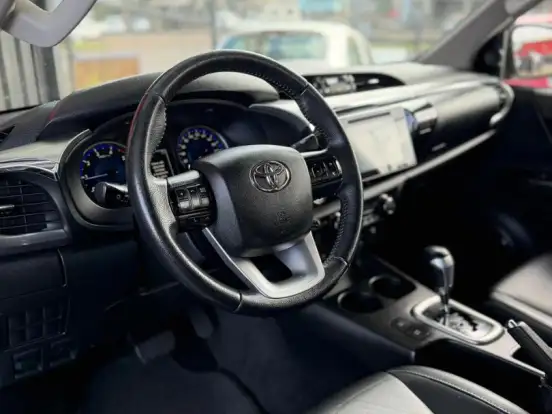 TOYOTA-HILUX-2.8 SRX 4X4 CD 16V DIESEL 4P AUTOMÁTICO TOYOTA-HILUX-2015