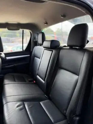 TOYOTA-HILUX-2015