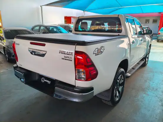 TOYOTA-HILUX-2020