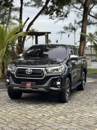 TOYOTA HILUX 2.8 SRX 4X4 CD 16V DIESEL 4P AUTOMÁTICO