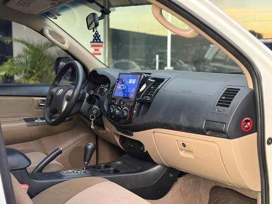 TOYOTA-HILUX-2013