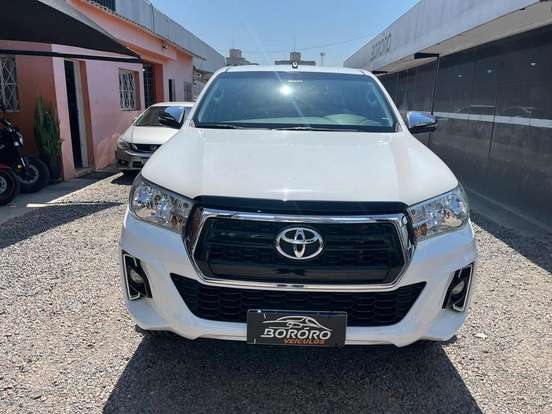 TOYOTA-HILUX-2019