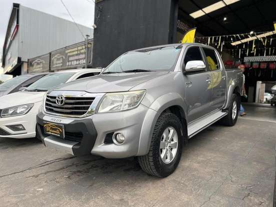 TOYOTA-HILUX-2.7 SR 4X2 CD 16V FLEX 4P AUTOMÁTICO TOYOTA-HILUX-2014